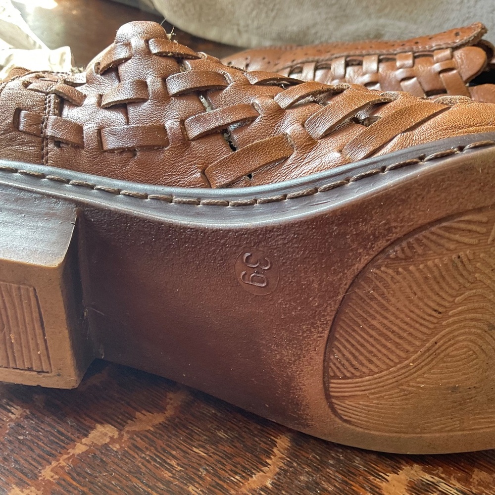 LADIES LEATHER SANDALS  SIZE 39..   BY  REIKER - Picture 8 of 9